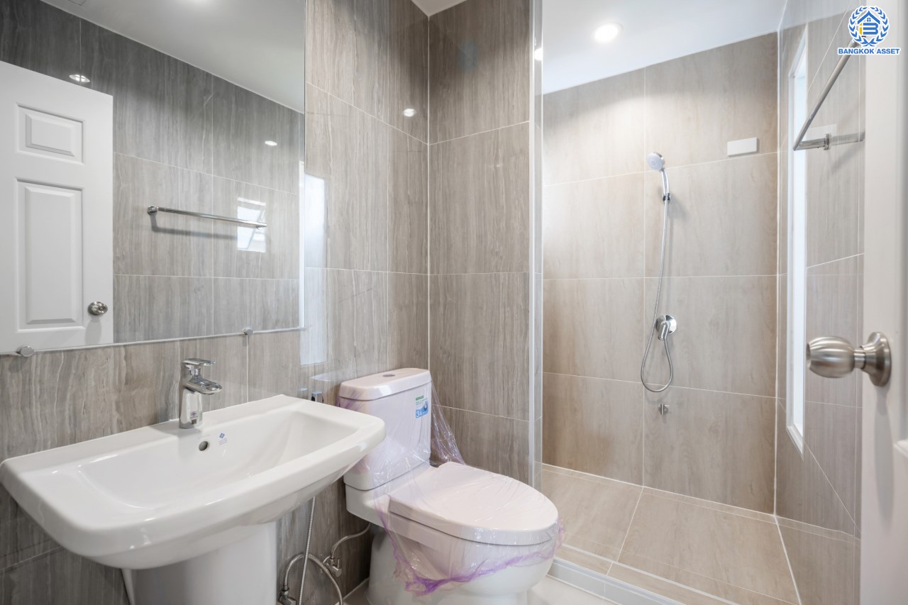 บ้านมือสองตกแต่งใหม่ ม.เดอะแพลนท์ ราชพฤกษ์-พระราม5 หลังมุม! เนื้อที่ 58 ตร.ว. ฟังก์ชัน 3 ห้องนอน 3 ห้องน้ำ จอดรถได้ 2 คัน บนทำเลศักยภาพ เดินทางสะดวก ใกล้วงเวียนพระราม5, The Walk, ทางด่วน ศรีรัช และรถไฟฟ้าสายสีม่วง "สถานีบางรักใหญ่"